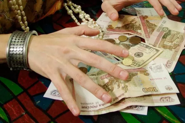 Астанада TikTok желісіндегі жалған «емші» сотталды