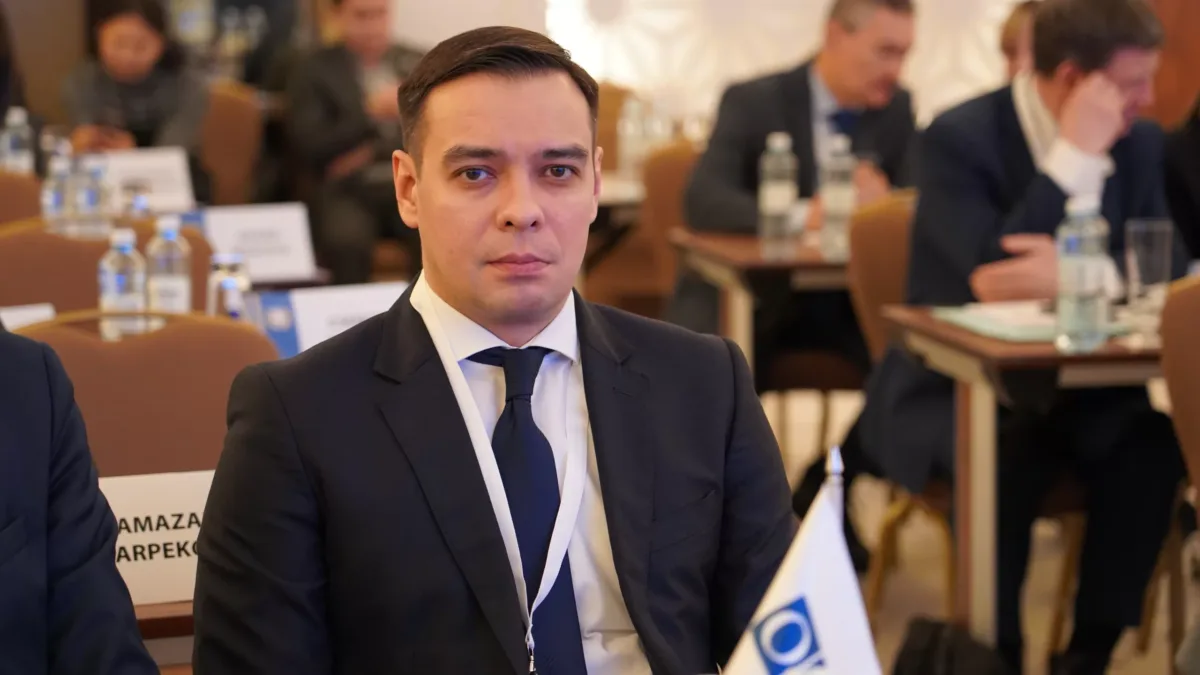 gluster 2024 4 17 c90bf8f393fb1c997d18c78c31b6af05 original.5570560