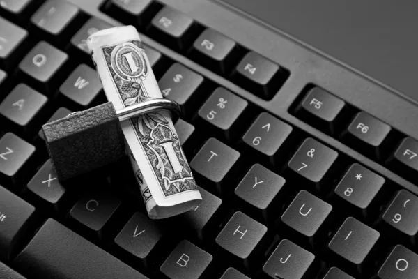 Как отличить фейковую инвестплатформу — разъяснение регулятора