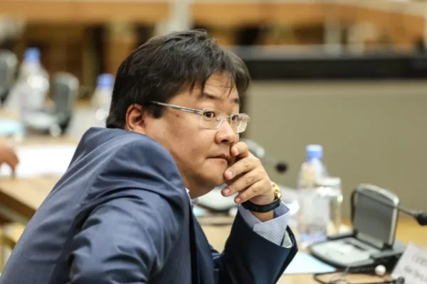 Айдос Сарым Жаңа Конституциядағы «Халықаралық келісімге» қатысты бапты түсіндірді