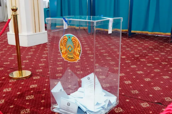 Халықтың 86,7%-ы қолдады: Экзитпол Референдум нәтижесін жариялады