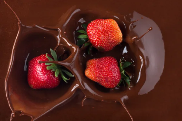 Сладкий тренд с нюансами: что важно знать о «клубнике в шоколаде»