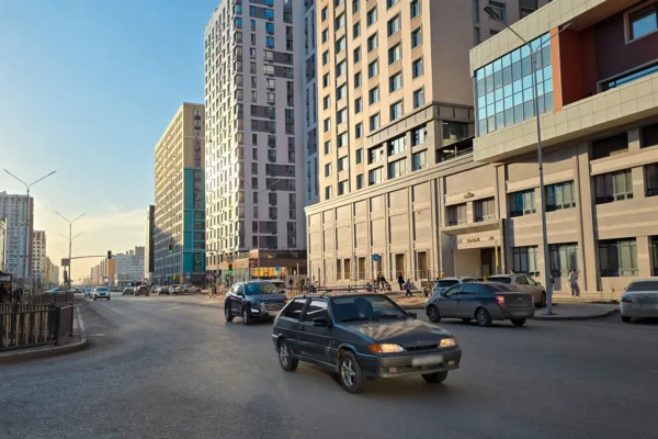 Завышенные цены на автомобили в Казахстане: есть ли манипуляции со стороны дилеров?