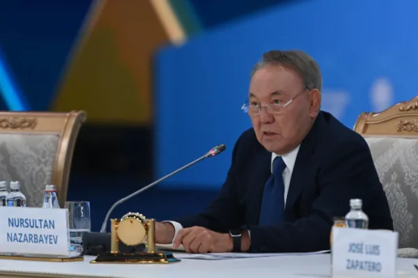Информация об операции на сердце Назарбаева оказалась фейком