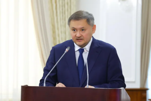ҰБТ-дан жоғары балл жинағандар не себепті грантқа ілікпеді: министр түсіндірді