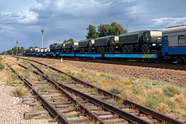 Военная техника едет в Россию: какой контекст опускают в соцсетях
