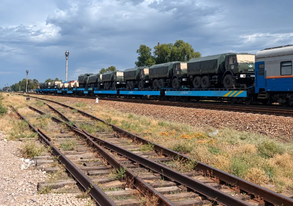 Военная техника едет в Россию: какой контекст опускают в соцсетях